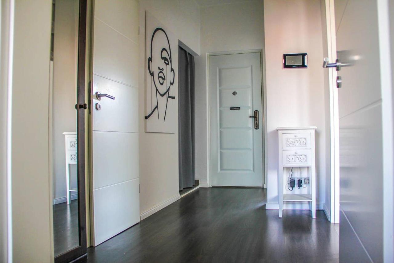 Exklusive 2 Zimmer Wohnung Mit Balkon In Top Lage! BRE Exteriör bild
